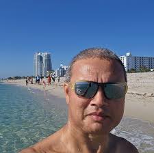 Office in a squash court, dream come true?