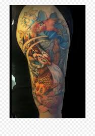 Terbaru gambar tato bulu burung yang unik dan keren otomotif tato bulu makna dari tato bulu 62 foto dan tips cara menguraikan tato bulu merak di bahu, penulis besar miguel de cervantes berkata pena adalah bahasa jiwa dan hari. Tato Kaligrafi Arab Kaligrafi Gambar Png