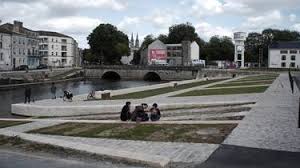 Royan seaside resort, the french equivalent of brighton. Charente Maritime Actualites En Direct 17 Ouest France
