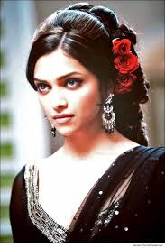Pin By Nagapooja Omprakash On Deepika Bollywood Hairstyles Deepika Padukone Hair Indian Hairstyles