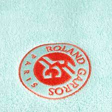 Berrettini, por su parte, ha superado en esta edición de roland garros a daniel, coria, kwon soonwoo y federer, aunque el suizo no hizo acto de. Roland Garros Roland Garros Handtuch Mint Hellrot Online Kaufen Tennis Point