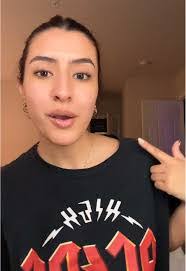 Alexa Silva's Instagram, Twitter & Facebook