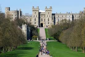 El castillo de windsor es una de las propiedades más emblemáticas de la realeza británica, tan solo por detrás del palacio de buckingham. Meghan Y Harry Trasladan Su Residencia A Windsor