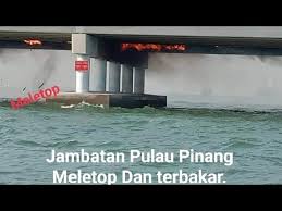 Dua minggu lepas nahas yang berlaku kepada mohammad noor firdaus, berlaku lagi satu kemalangan di jambatan pulau pinang. Penang Jambatan Pulau Pinang Terbakar Akibat Cable Dan Cuaca Yang Terlalu Panas Youtube