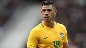 Presidente do corinthians anuncia a contratação de giuliano. L 4llybu0zdghm