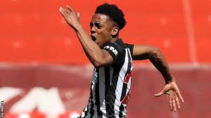 Premier lig'de ilk 4 mücadelesi veren liverpool, newcastle united konuk etti. Lgvfysxxsmcddm