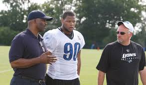 Black agents say they struggle to sign White NFL players