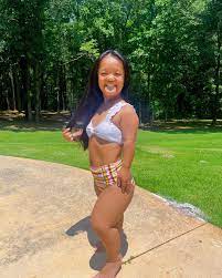 7 Little Johnstons' Emma Johnston Is Summer Ready In Fun Bikini