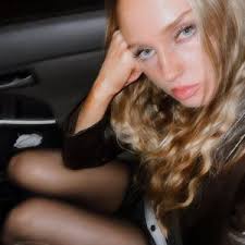 Phoebe Turner (@phoebejturner)