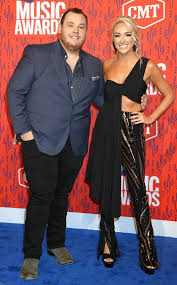 Here's what you need to know about this special woman. Inside Luke Combs Beautiful Crazy Love Story With Nicole Hocking E Online Deutschland