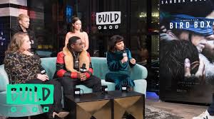 Bird box (2018) machine gun kelly as felix. The Cast Director Of Bird Box Discuss The Film Youtube