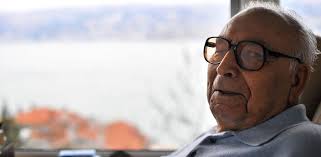 Tarih, coğrafya ve kainat kalpli bir usta