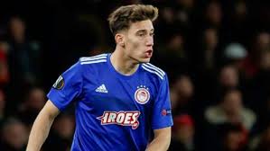 Jun 20, 2021 · negli ultimi giorni in casa napoli è riemerso anche il nome di kostas tsimikas per potenziare la fascia sinistra di difesa, vera e propria priorità. Liverpool Steht Kurz Vor Verpflichtung Von Olympiakos Linksverteidiger Kostas Tsimikas Goal Com
