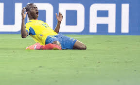Jaime ayovi celebrates with enner valencia after scoring against haiti in new jersey to. Enner Valencia Sostiene A Ecuador