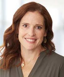 Kelly Barringer's Instagram, Twitter & Facebook