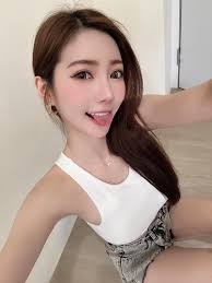 世界上沒有男人會一直愛你但是如果你專注於自己就會一直有新的男人來愛你🤪