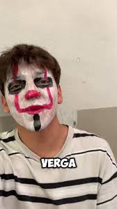 Chico Con Maquillaje De Payaso Y Sonido