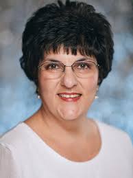 Tamara Hogg's Instagram, Twitter & Facebook