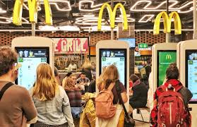 Mcdonald's breakfast is a favourite among fast food lovers everywhere. Mcdonald S Lunch Start Time Regular 24 Hour Locations Frugal Answers