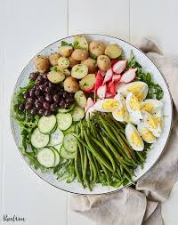 Veggie Nicoise Salad With Red Curry Green Beans Recipe Clean Eating Dinner Microbiome Diet Recipes Easy French Recipes