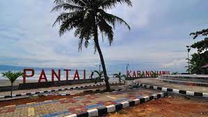 Salah satu daerah di jawa barat ini memang memiliki banyak objek wisata menarik, yang selalu ramai pengunjung. Pantai Karang Hawu Htm Rute Foto Ulasan Pengunjung