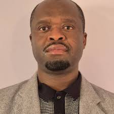 Bawumia lacks leadership skills. He is easily manipulated. People control  Bawumia and tell him what to do. It is sad that a leader cannot have his  own opinion.