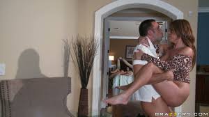 Swingers Shay Sights, Kianna Dior, Johnny Sins and Keiran Lee fuck all on  the same bed