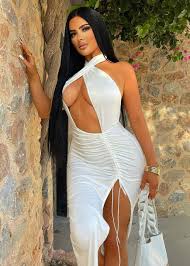 Stephanie Symonds - Free sexy pics, galleries & more at Babepedia