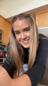 Adrienne Pauline's Instagram, Twitter & Facebook