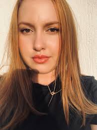 Carol Rubio's Instagram, Twitter & Facebook