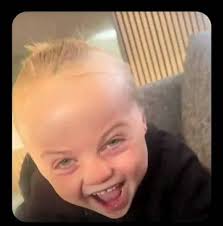 All those people calling me Transgender that time I no block any body now e  reach your turn I bant you and ur fave you want to block 😂😂😂💔 Pele  Austin Te