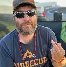 She could probably suck the chrome off a trailer hitch 🤣💀