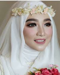 Gambar Mungkin Berisi 1 Orang Dekat Kerudung Pengantin Pengantin Berhijab Gaya Pengantin