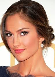 Eye makeup for blue eyes and brown hair; 20 Best Celebrity Makeup Ideas For Brown Eyes Herinterest Com
