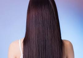 La cheratina è fissata nei capelli grazie al calore della piastra. Stiratura Brasiliana Trattamento Lisciante Alla Cheratina