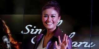 Maybe you would like to learn more about one of these? Lirik Dan Chord Lagu Rapuh Agnes Monica