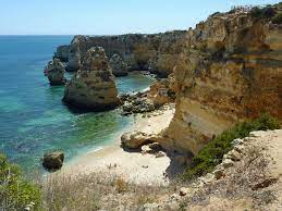 It's no surprise that 7 million people flock to its award winning beaches, historic towns. Algarve Wikipedia