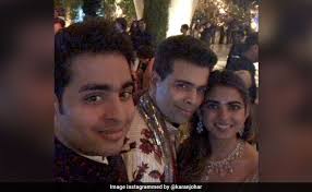 RIL's Mukesh Ambani, Nita Ambani Hosts ...
