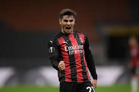 Hukuki anlamda bir anlam ortaya çıkaran ibra etmek peki, tam anlamıyla türk dil kurumu'nda yer alan bilgilere göre ibra etmek ne demektir? Brahim Ibra Is Like An Older Brother I M Happy For My Goal And You Can See On The Pitch How Happy I Am Here Rossoneri Blog Ac Milan News