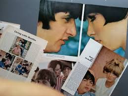Beatles 'help' Nassau Fashion Shoot Kiss Marks Lennos Mccartney Starr  Harrison Unique Beatlemania Collectible 4 Pps Color Pics Rare Mop Tops