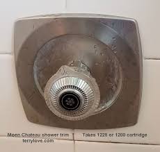 Single handle valve type if your bathtub faucet is old or broken, you can easily replace it with a new one all by yourself. Updating An Old Moen Shower Valve With Pictures Tl473 Or Tl470 Terry Love Plumbing Advice Remodel Diy Professional Forum