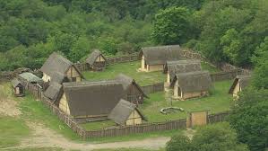 Das waren wie zum beispiel bei manching oder heidengraben gewaltige siedlungen für mehrere tausend menschen mit. Das Kelten Experiment Wie Kampften Die Kelten Schulfernsehen Ard Alpha Fernsehen Br De