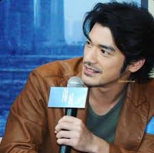 July 9, 2006: Takeshi attends a press conference with Confession of Pain  co-stars Tony Leung, Shu Qi and Xu Jinglei to discuss their upcoming Hong  Kong crime thriller. 🎞📸🎞📸 #takeshikaneshiro #kaneshirotakeshi #城川良心 #