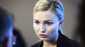 Said christian democrat party leader ebba busch thor. Ebba Busch Thor Slar Tillbaka Efter Omskrivna Bilden