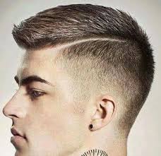 Cr7 melengkapi tampilan dengan sisir runcing. 8 Ide Model Rambut Pria Rambut Pria Rambut Gaya Rambut Pria
