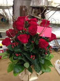 Pin By Serena Kang On Daily Arrangements Rose Arrangements Rose Flower Arrangements Flower Arrangements