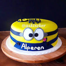 Minion Pasta Cake Minion Minionstyle Cake Cakes Delish Dessert Delicious Amazing Tag Kesfet Yummy Yum Minioncake P Pasta Tarifleri Pastalar Pasta