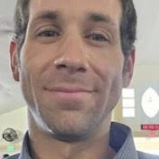 Hector Lebron's Instagram, Twitter & Facebook