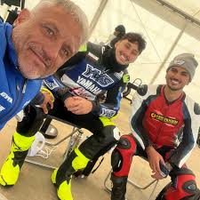 ℹ️ NOVILLO y GUTIÉRREZ YA EN MODO YAMAHA R7 CUP Bruno Novillo y Lucas  Gutiérrez tomaron contacto con sus Yamaha YZF-R7 en el circuito de Parc  Motor de Castelloli. Con la presencia