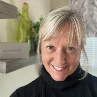 Mary Trezza's Instagram, Twitter & Facebook